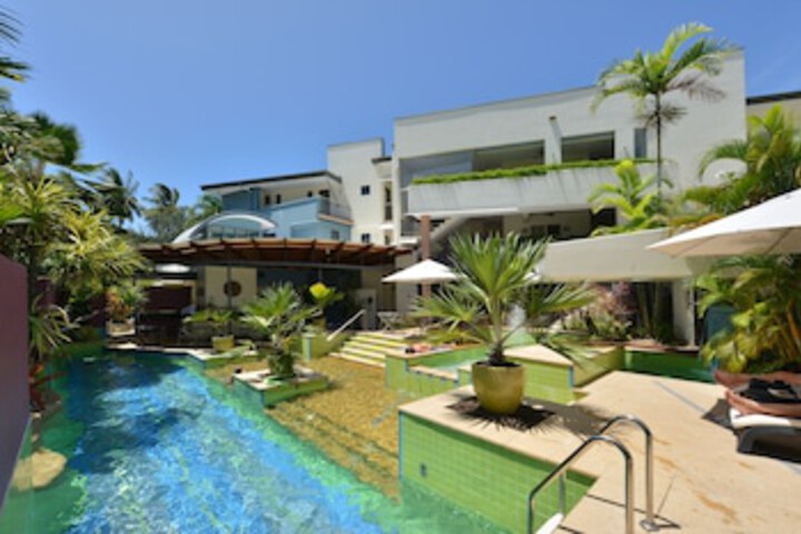 Seascape Holidays - Peninsula Apartments - Accommodation Sunshine Coast